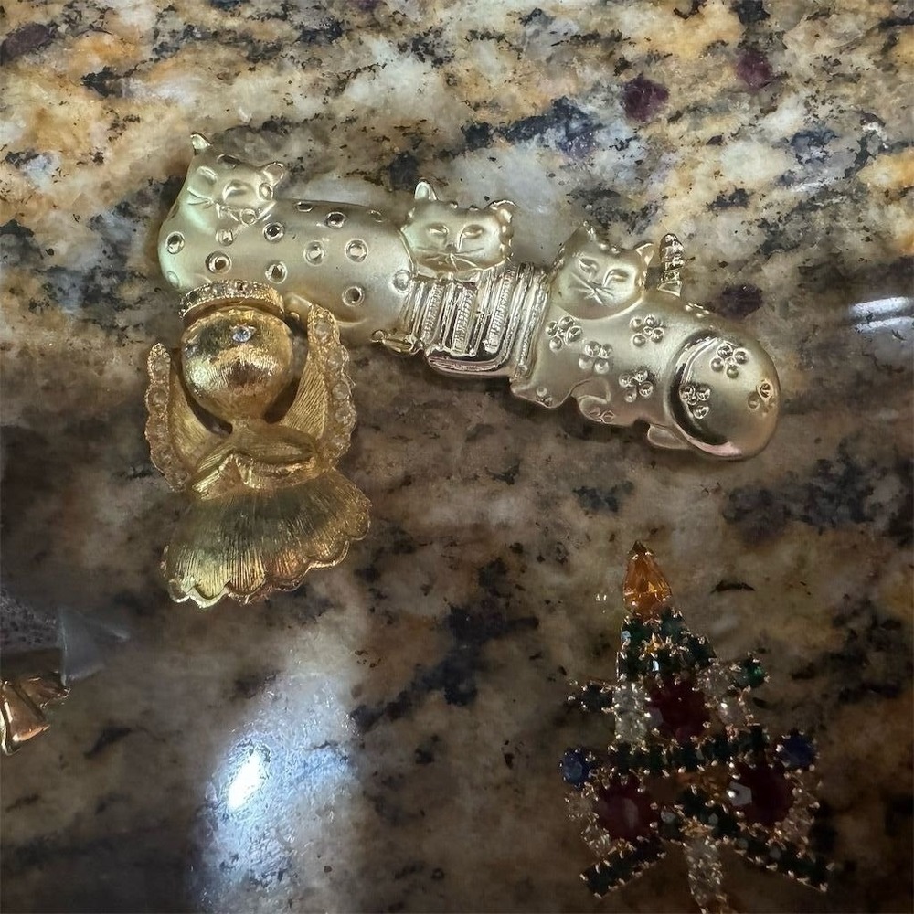 Vintage Christmas /Cat Holiday Brooch Lot Multicolor 1950s Collection - Picture 6 of 12